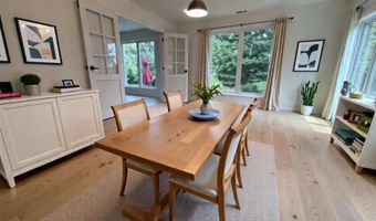 2011 N UPTON St, Arlington, VA 22207