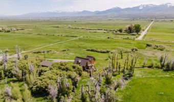 1225 Country Ln, Lamoille, NV 89828