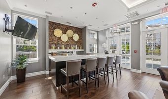 8121 RIVER Rd 423, Bethesda, MD 20817