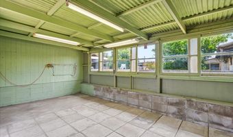 320 W Lanai St, Kahului, HI 96732