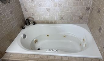 14916 Dismuke Dr, Biloxi, MS 39532
