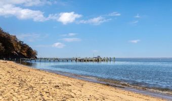 1 KENT Dr, Betterton, MD 21610