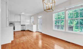 305 Broadstone Dr, Adams Twp., PA 16046