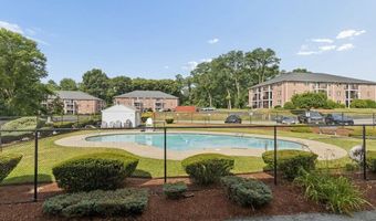8 Kenmar Dr 60, Billerica, MA 01821