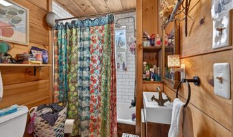 92 Pinewood Ave, Bethlehem, NH 03574