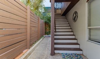 128 Lee St, Biloxi, MS 39530