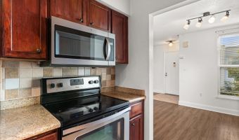 512 ORANGE Dr 32, Altamonte Springs, FL 32701