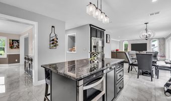 20 Regency Way, Manalapan, NJ 07726