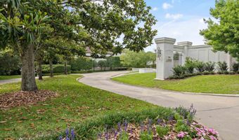19323 Links Ct, Baton Rouge, LA 70810
