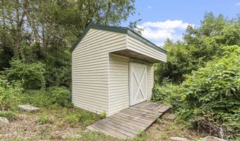 49 Sebbins Pond Dr, Bedford, NH 03110