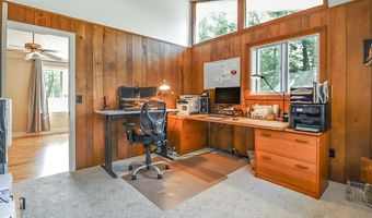 10 Belmont Dr, Barnstead, NH 03225