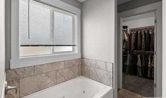 45 S Thompson Ln, Blackfoot, ID 83221