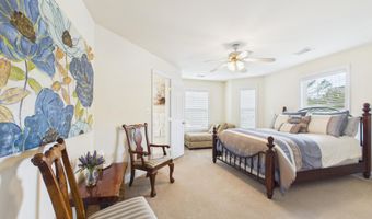 7801 RIDGEWOOD Dr, Annandale, VA 22003