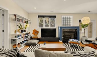 2363 CHAMPLAIN St NW 3, Washington, DC 20009