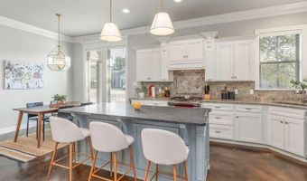 400 Halifax Cir, Benton, LA 71006