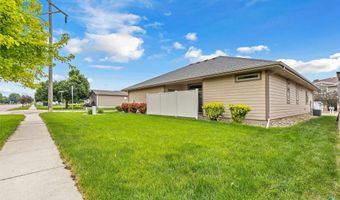 301 S Spring Pl, Brandon, SD 57005