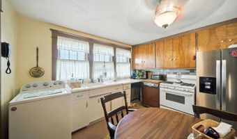 414 Green St, Burlington, NJ 07005