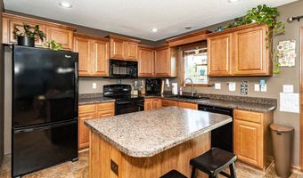 1704 31st Ave SW, Altoona, IA 50009