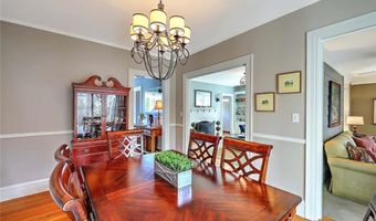 32 Chapin Rd, Barrington, RI 02806