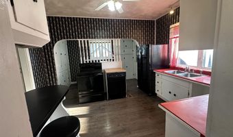 11 5th Ave W, Albia, IA 52531