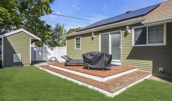 65 Shell St, Beachwood, NJ 08722