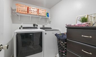 14 Lakeshore Dr, Belgrade, ME 04918