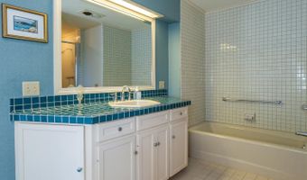 18 Greenway Ct, Bar Harbor, ME 04609