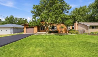 39576 N PETITE Pass, Antioch, IL 60002