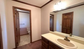 701 Gloria St, Adel, GA 31620