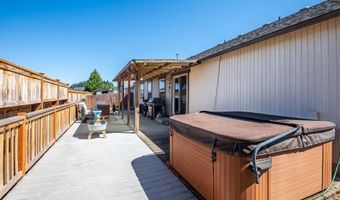 2002 S 60TH St, Springfield, OR 97478