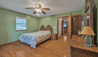 7808 State Route T, Birch Tree, MO 65438