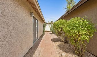 1722 N COMANCHE Dr, Chandler, AZ 85224