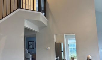 5924 FOUNDERS HILL Dr 302, Alexandria, VA 22310