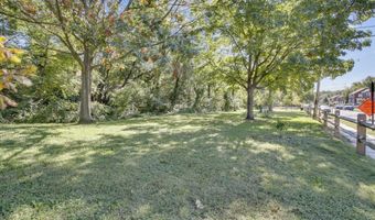 650- A 15TH St S 1, Arlington, VA 22202
