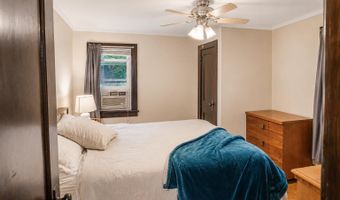 1210 W PACKARD St, Appleton, WI 54914