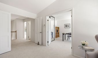 5801 Middle Crest Dr, Agoura Hills, CA 91301