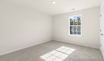 639 Pine Dune Ln, Aberdeen, NC 28315