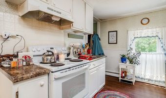 15 Central St, Ashburnham, MA 01430