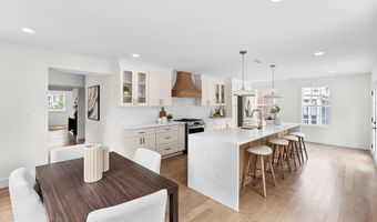 1805 S POLLARD St, Arlington, VA 22204