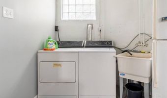 4910 Ferguson Pl, Cincinnati, OH 45238