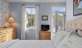 50 Kettle Point Ave 50, East Providence, RI 02914