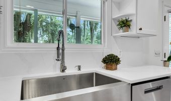 23 Little Creek Rd, Beaufort, SC 29907