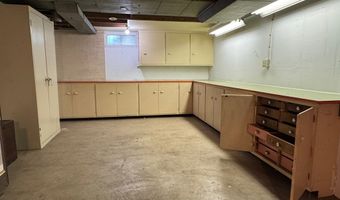 305 Lakeview Dr, Algoma, WI 54201