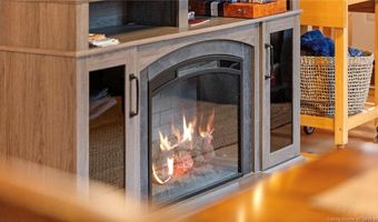 10510 Deer Dr, Birdseye, IN 47513