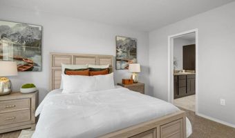108 Pin Oak Dr, Aurora, MO 65605
