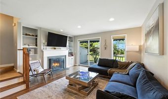 469 North Ln, Bristol, RI 02809