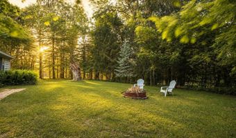 330 Catherine Ct, Allegan, MI 49010