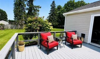 3 Pinetop Rd, Barrington, RI 02806