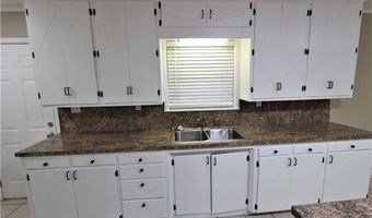 20 Squires St, Alma, AR 72921