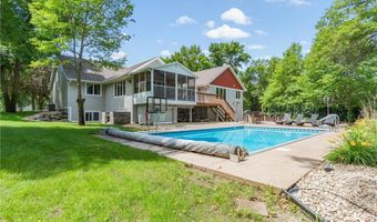 1109 Lakeview Ave, Alexandria, MN 56308